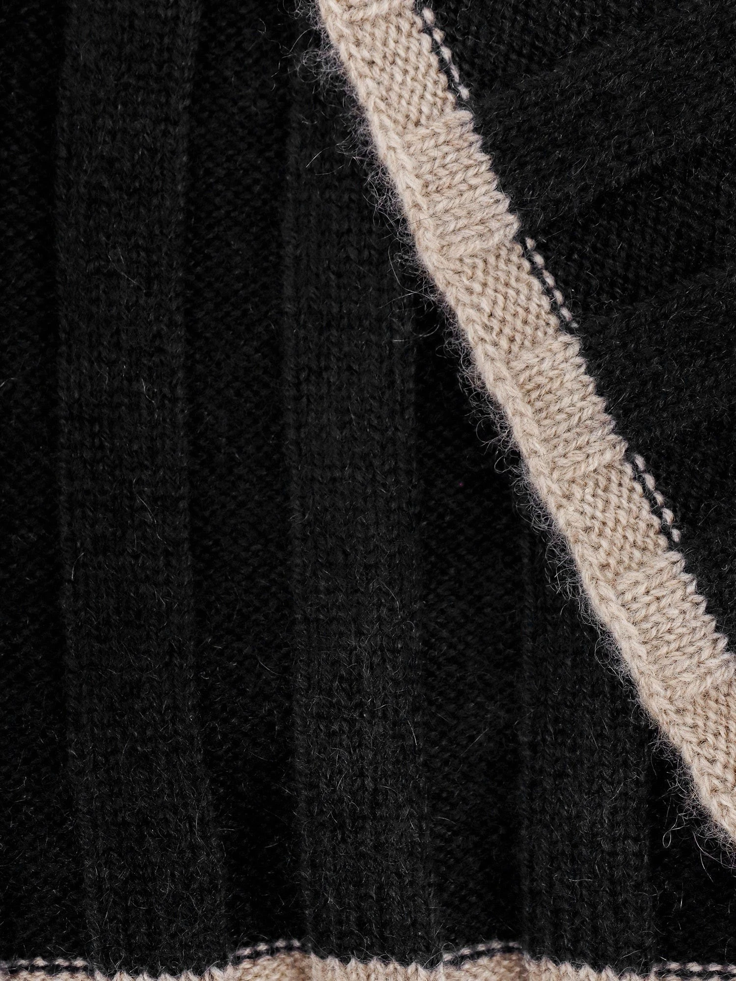 Cashmere scarf.webp