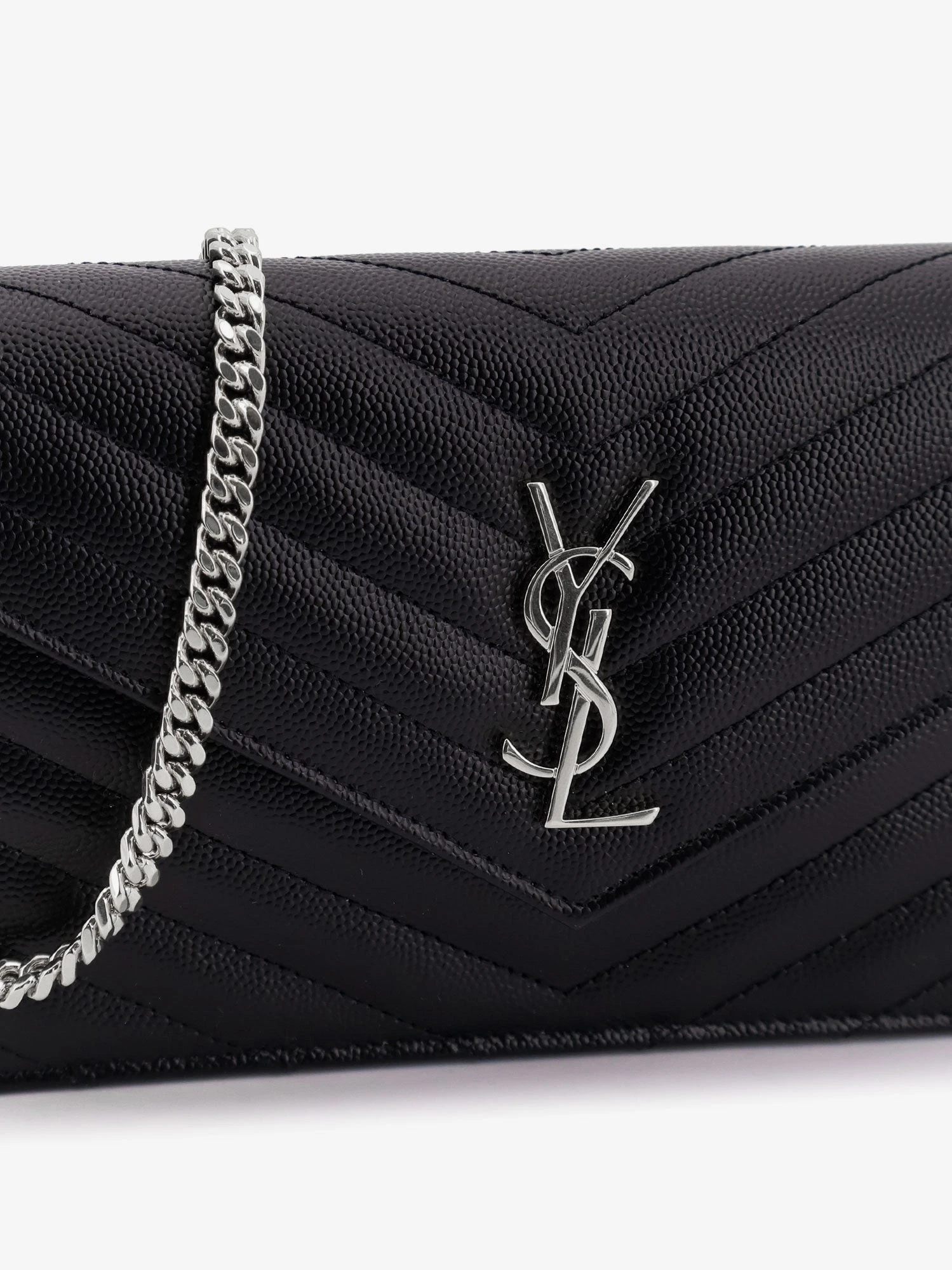 Envelope leather wallet crossbody bag with chain shoulder strap.webp