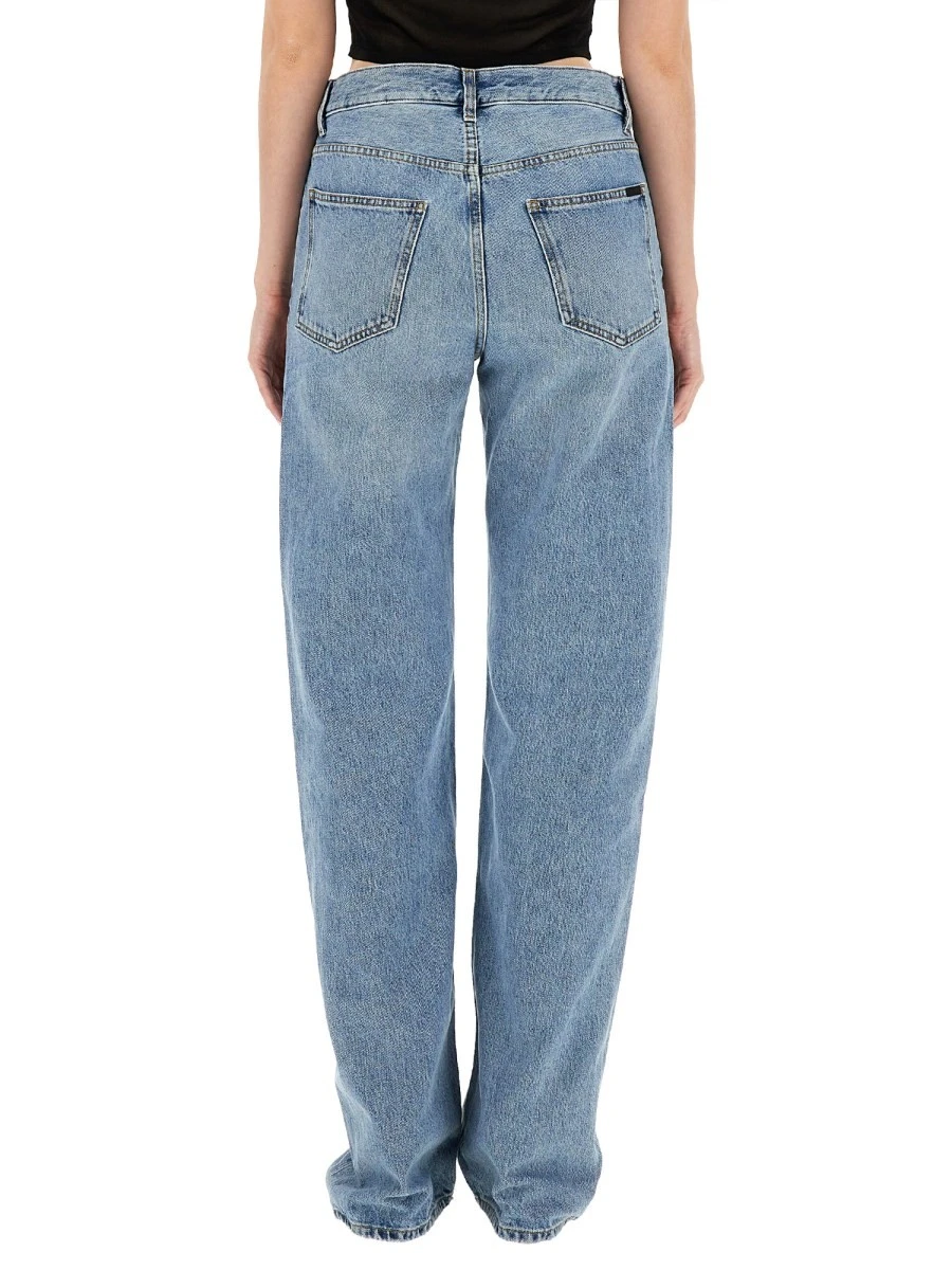 JEANS IN DENIM.webp